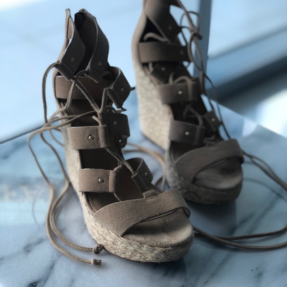 Michael Kors lace up wedges - Picture 2 of 2